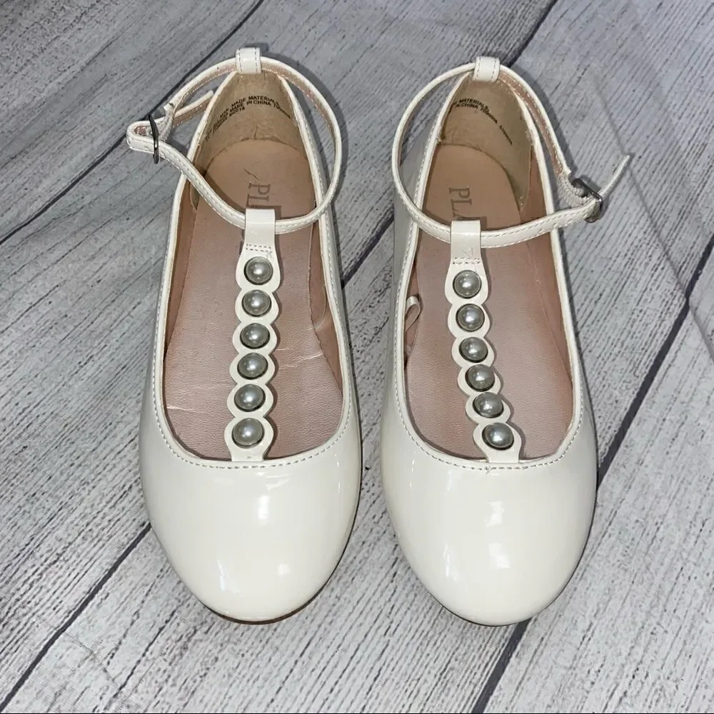 Childrens place patent leather shoe w/ankle bead strap & buckle close sz 11